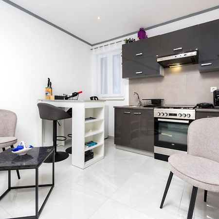 Apartment Leo Rovinj Zewnętrze zdjęcie